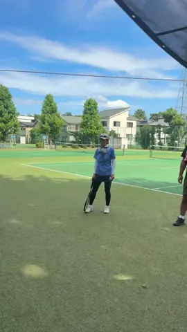 テニスの指導風景